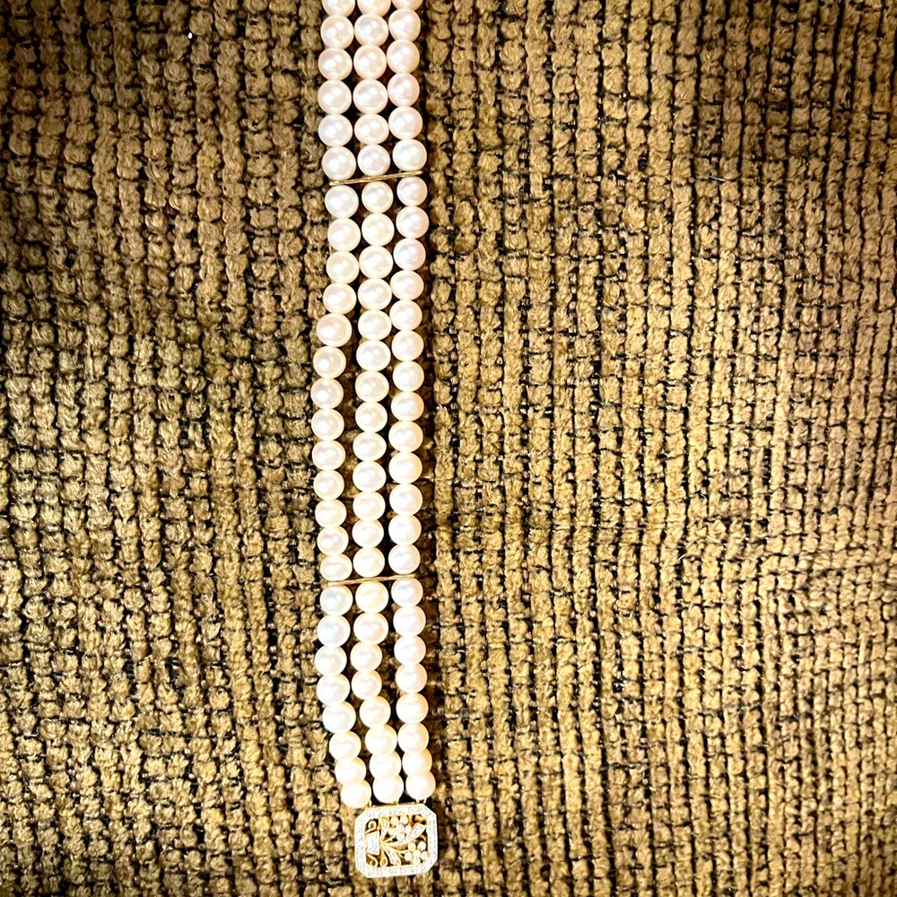Stunning brand new 14K yellow gold Fortunoff cultured Pearl and diamond bracelet